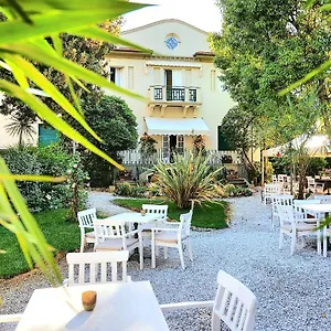 Club I Pini - Residenza D'epoca In Versilia Hotel Lido di Camaiore
